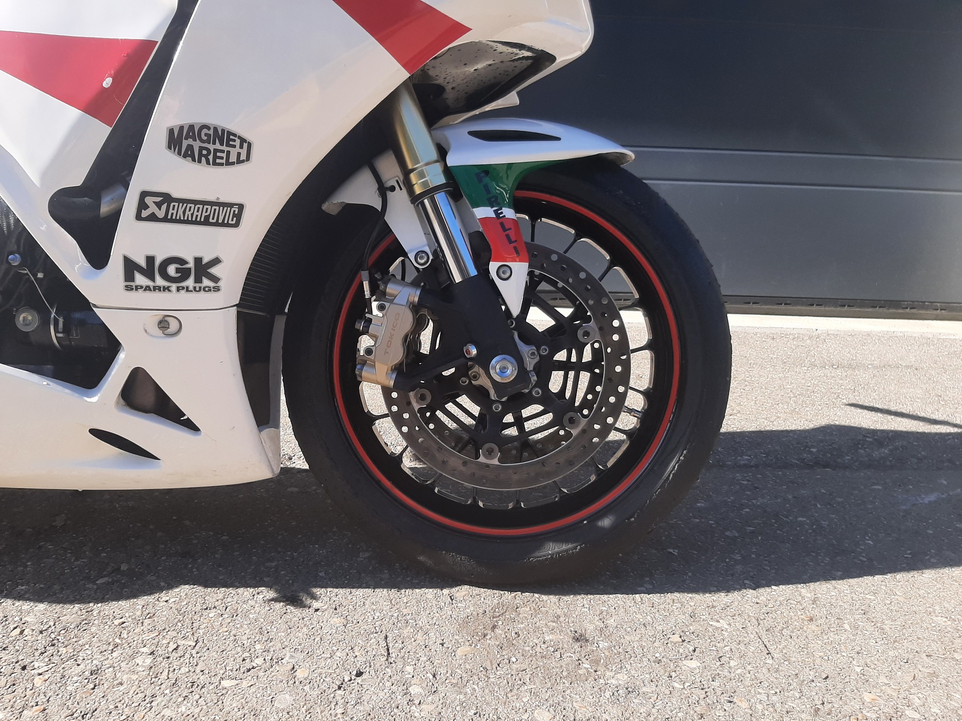 HONDA CBR 1000 RR Fireblade-showroom-element-2