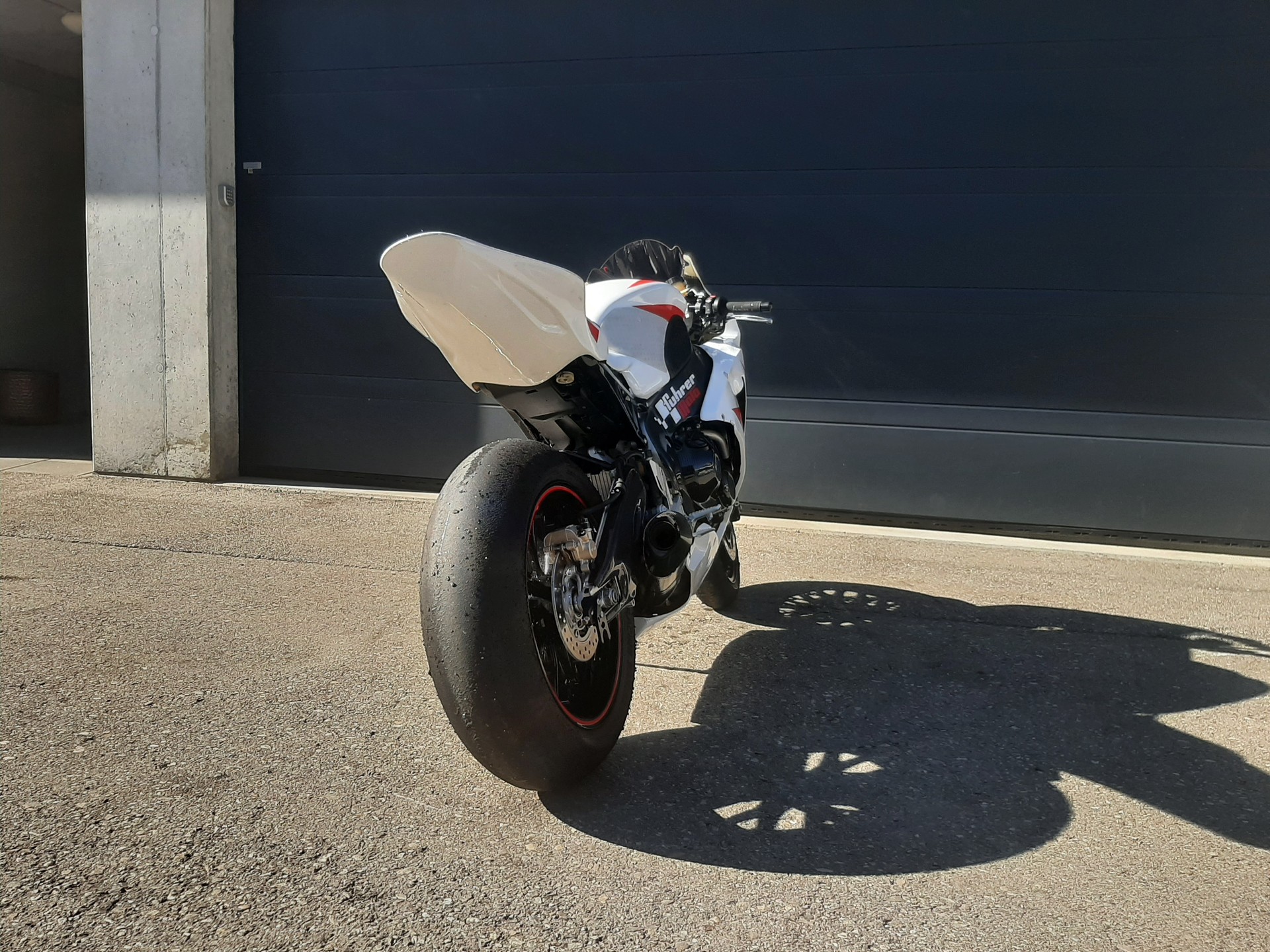 HONDA CBR 1000 RR Fireblade-image-4