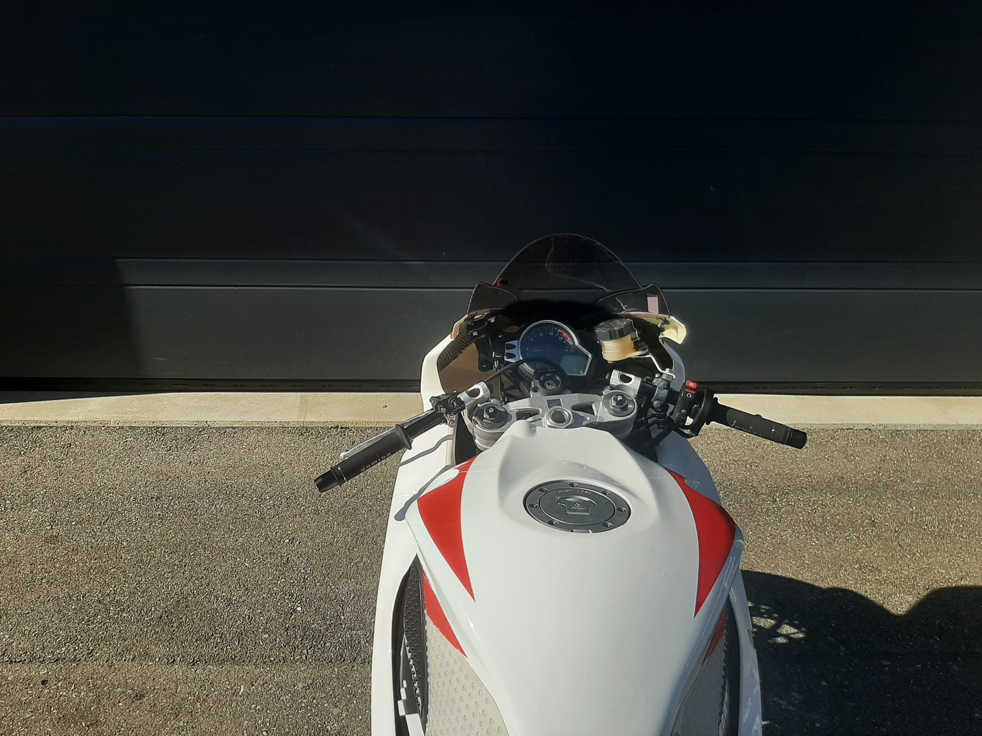 HONDA CBR 1000 RR Fireblade-image-6