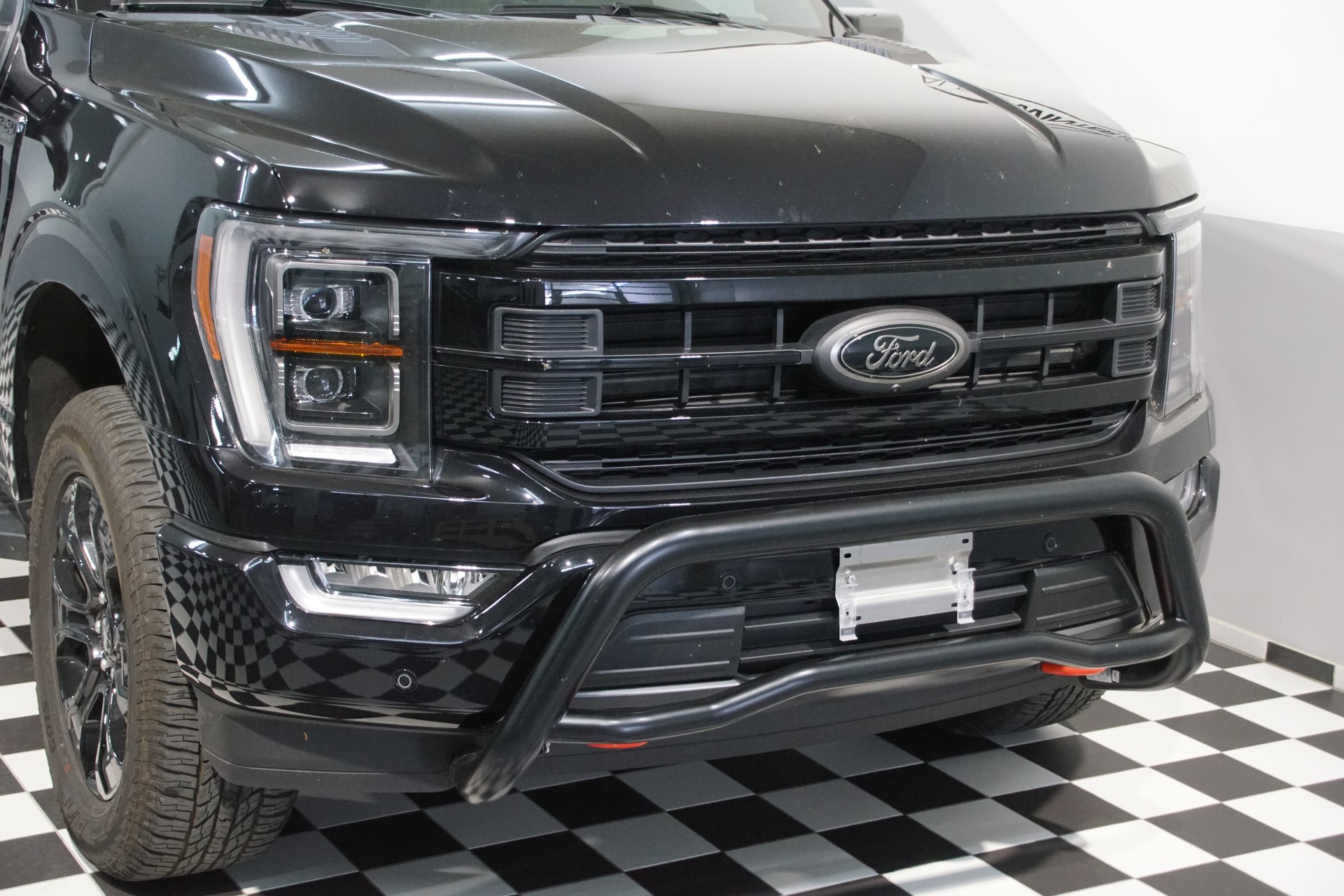 FORD F-150 Lariat FX4 V8-image-5