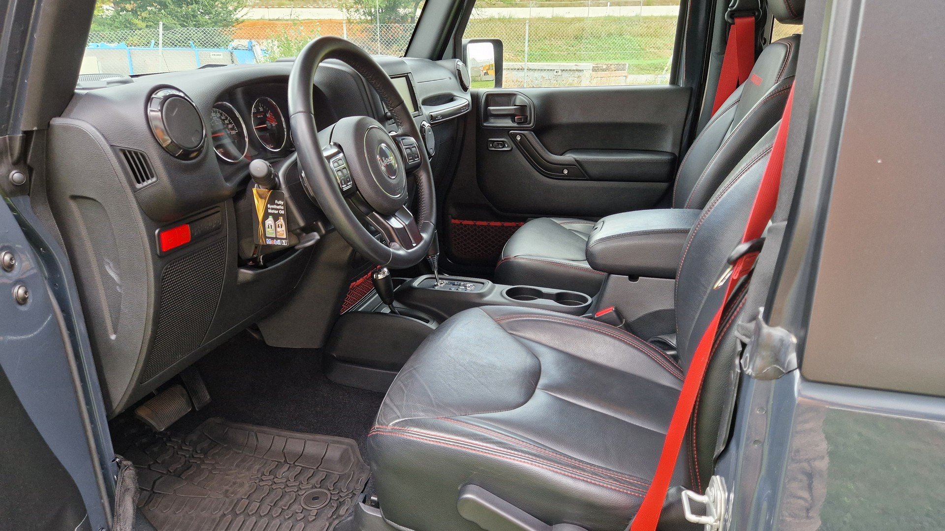 JEEP Wrangler 2.8 CRD Rubicon Recon Automatic hardtop-image-11