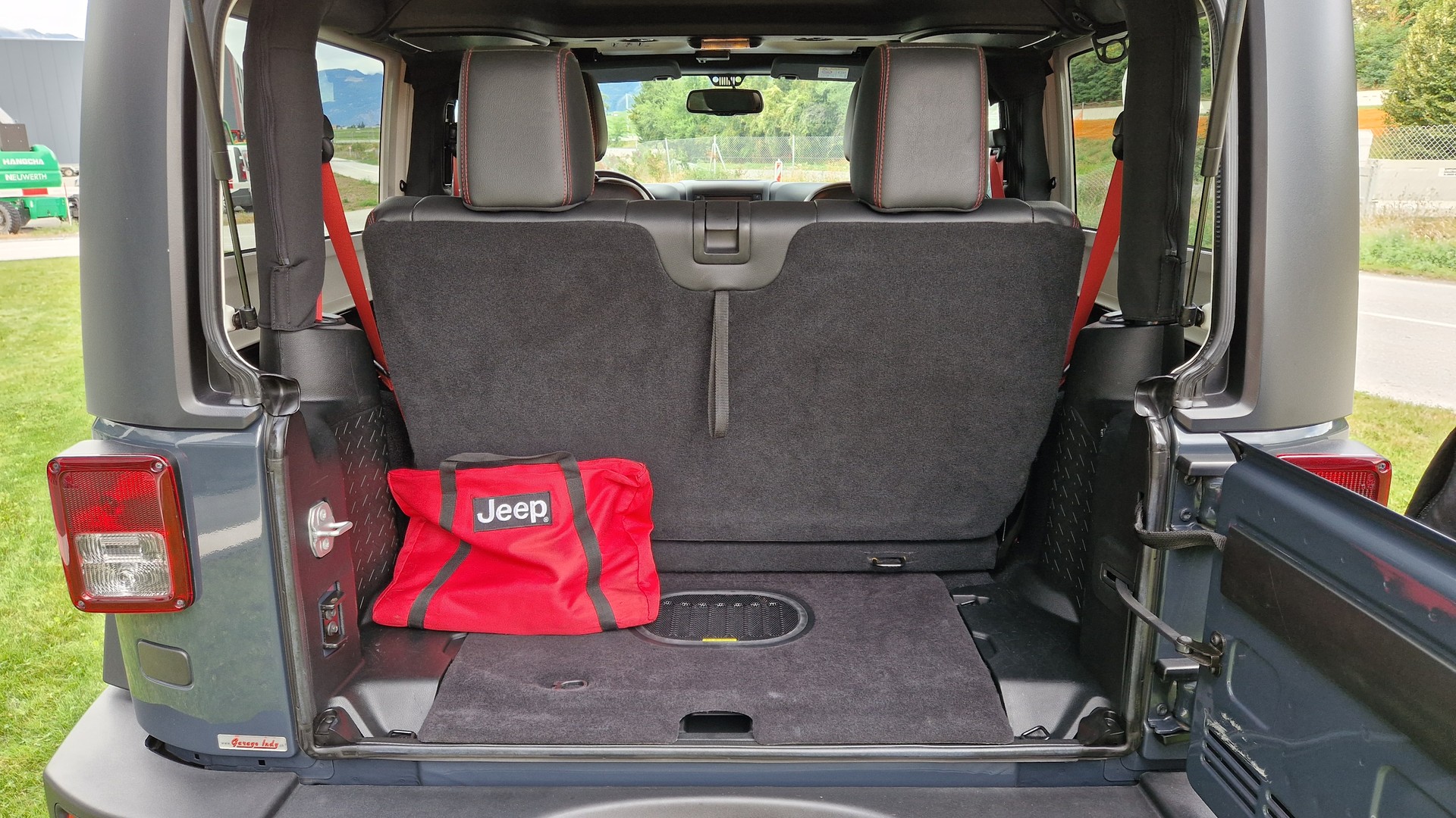 JEEP Wrangler 2.8 CRD Rubicon Recon Automatic hardtop-image-15