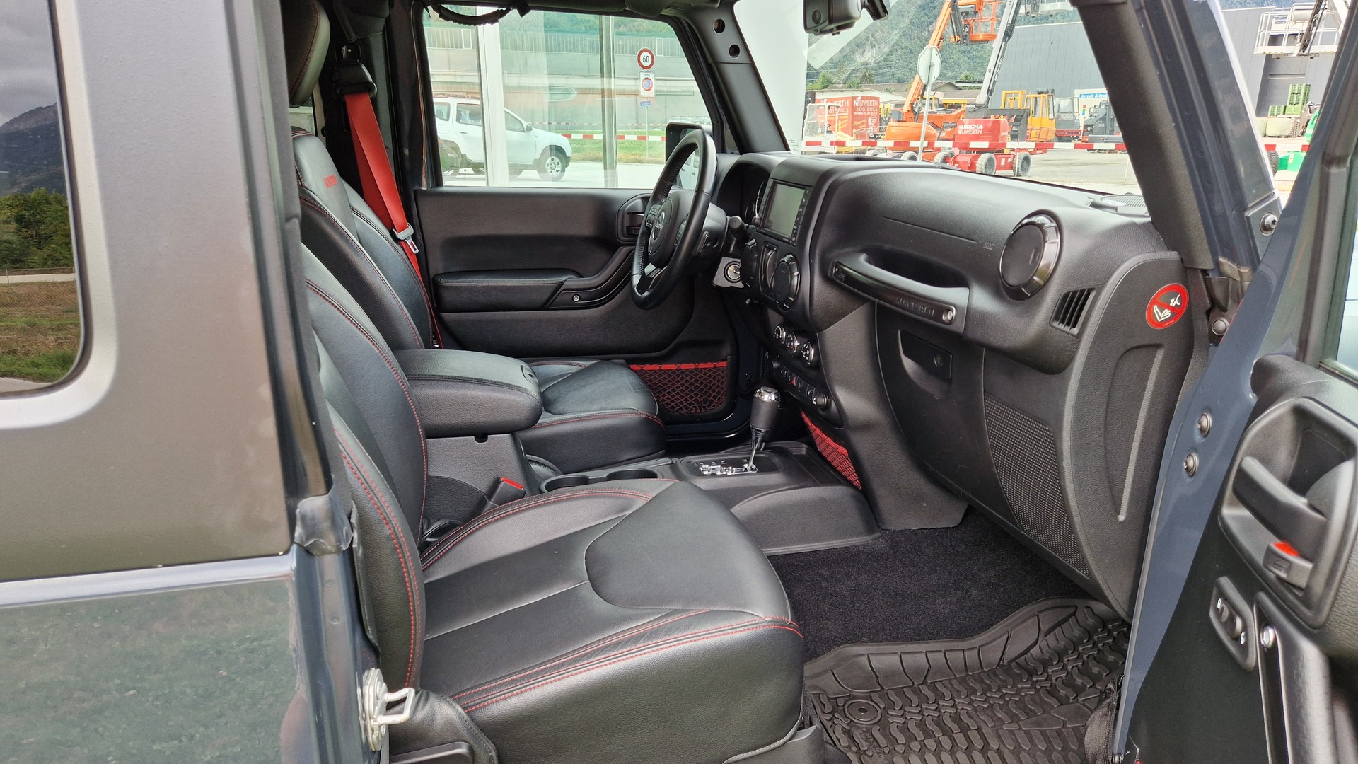 JEEP Wrangler 2.8 CRD Rubicon Recon Automatic hardtop-image-13