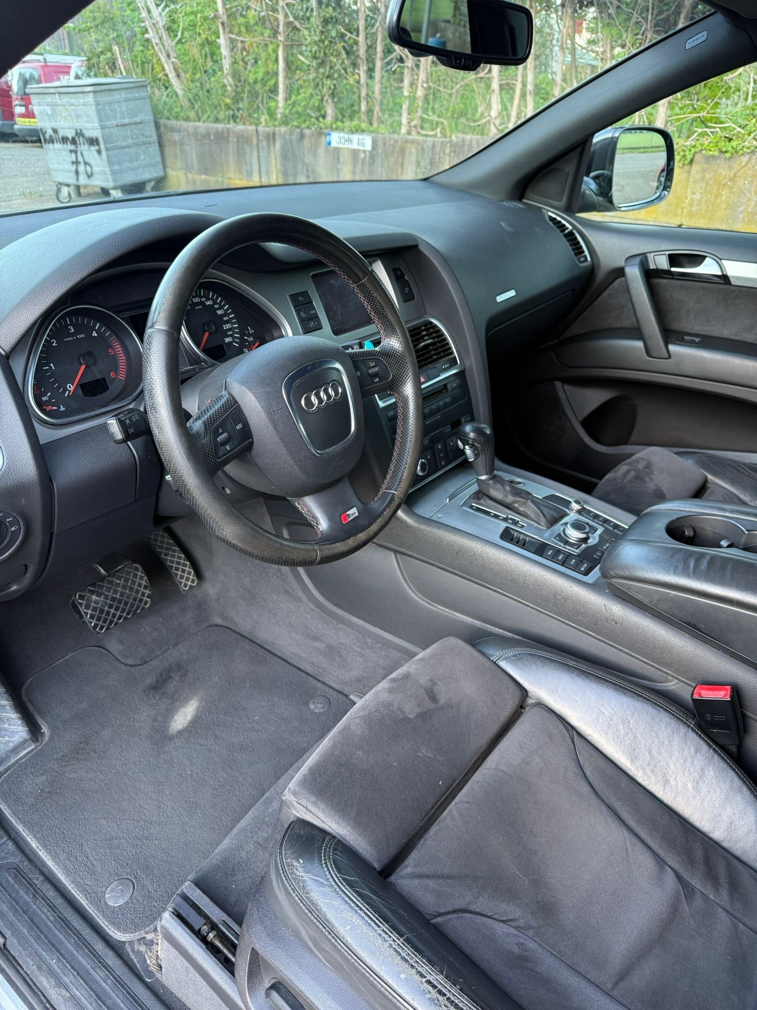AUDI Q7 4.2 TDI quattro tiptronic-image-6