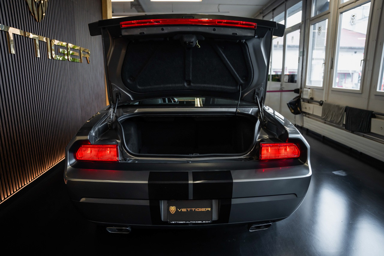 DODGE Challenger SRT8 6.4L HEMI-image-5