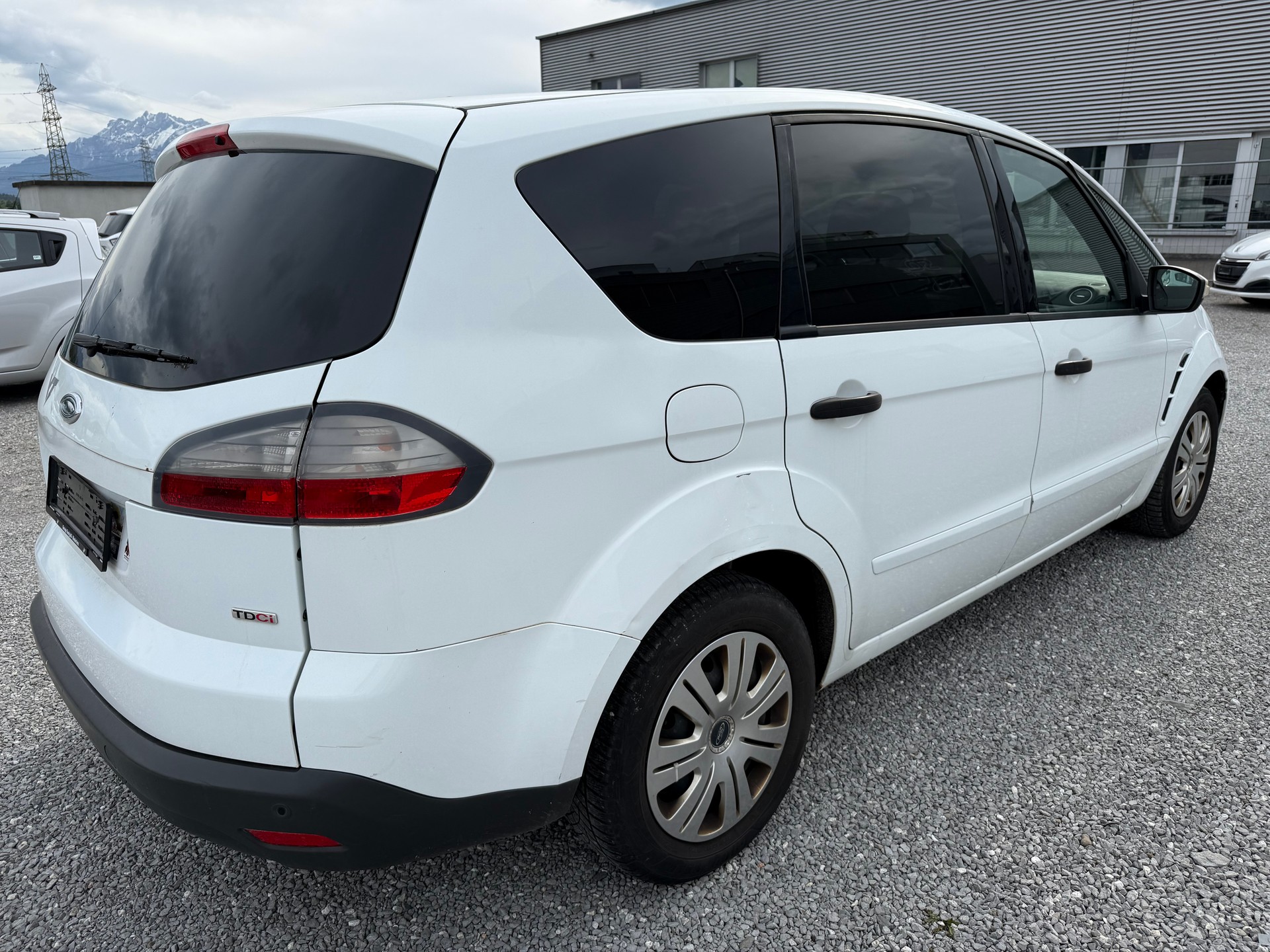 FORD S-Max 2.0 TDCi Ambiente-image-4