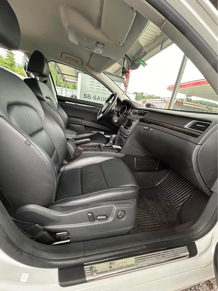 SKODA 2.0 TDI 170 Ambi. 4x4 DSG S/S-image-2
