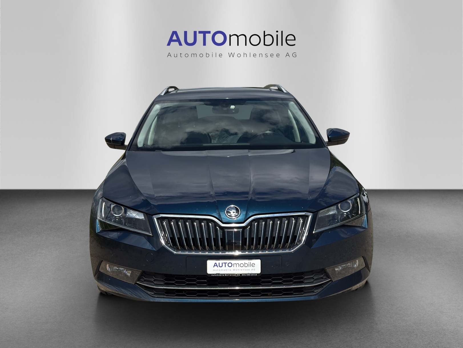 SKODA Superb Combi 2.0 TDi Style-image-2
