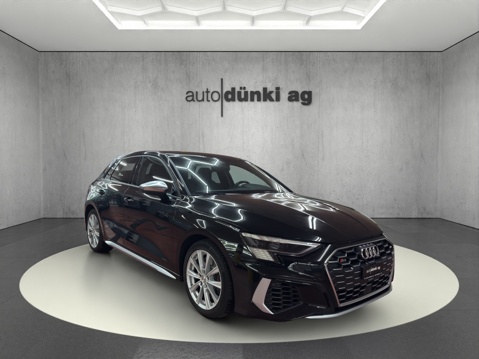 AUDI S3 Sportback 2.0 TFSI quattro S-tronic-image-5