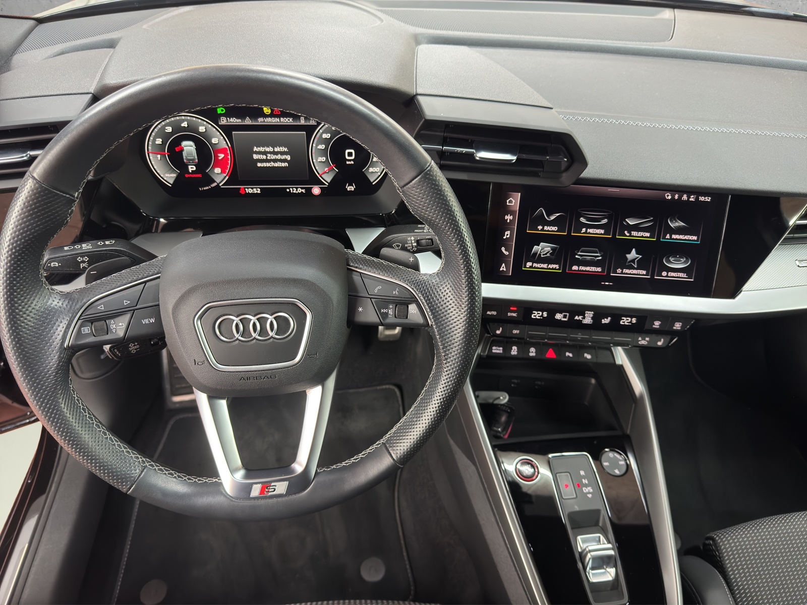 AUDI S3 Sportback 2.0 TFSI quattro S-tronic-image-8