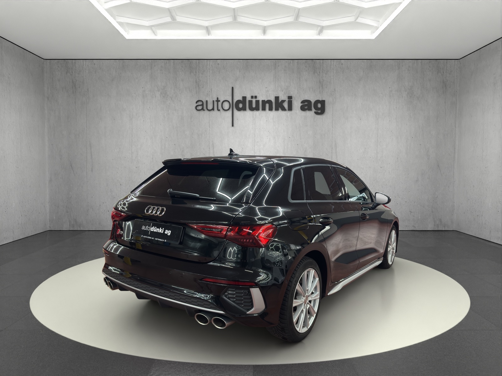 AUDI S3 Sportback 2.0 TFSI quattro S-tronic-image-3