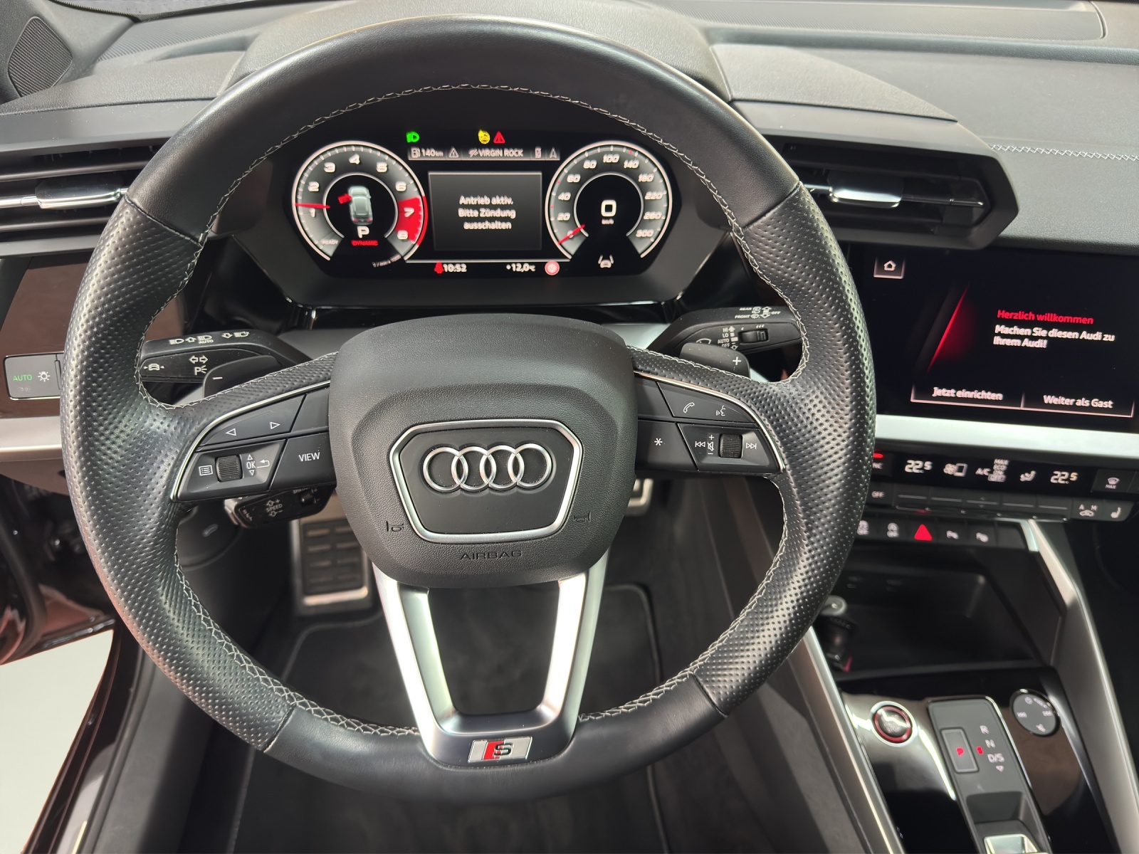 AUDI S3 Sportback 2.0 TFSI quattro S-tronic-image-9