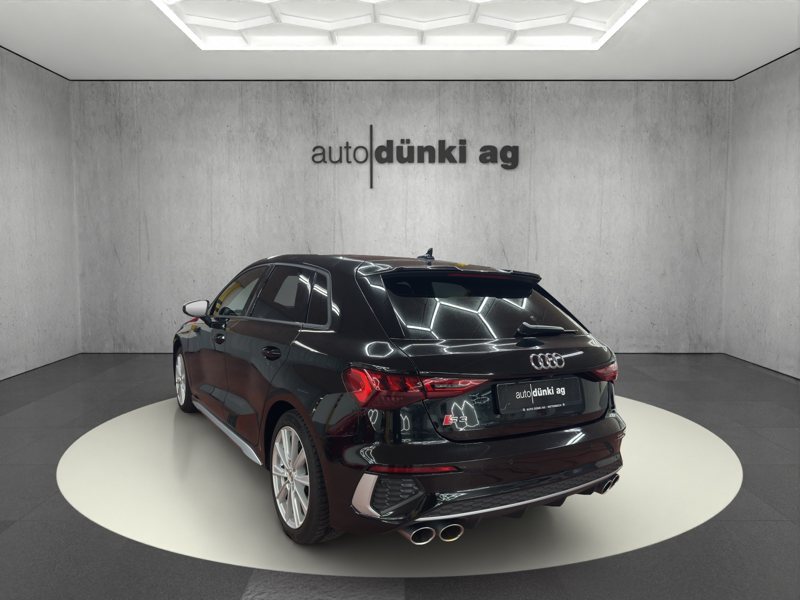 AUDI S3 Sportback 2.0 TFSI quattro S-tronic-image-2