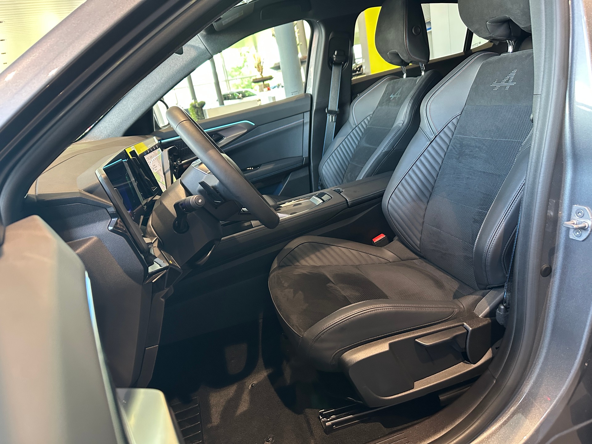 RENAULT Rafale 1.2 E-Tech Hybrid 200 Esprit Alpine-image-11