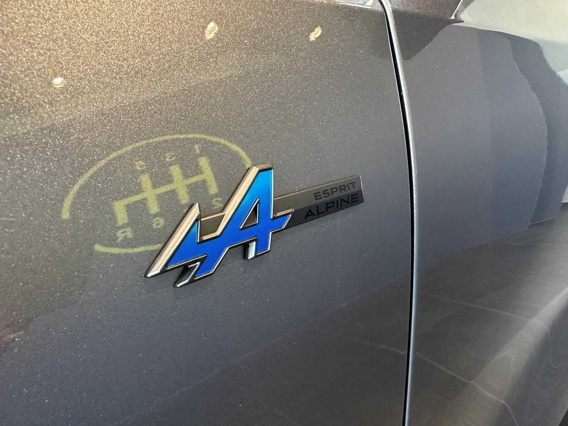 RENAULT Rafale 1.2 E-Tech Hybrid 200 Esprit Alpine-image-4