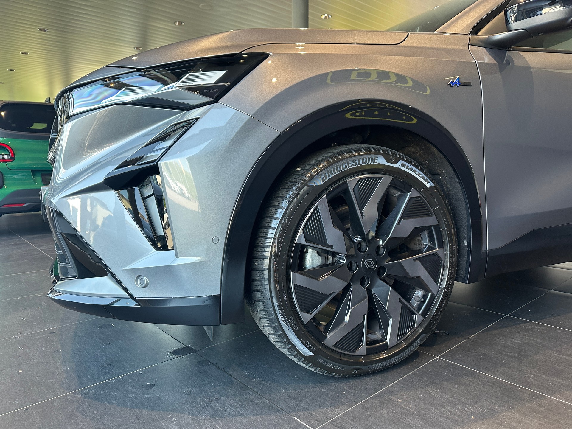 RENAULT Rafale 1.2 E-Tech Hybrid 200 Esprit Alpine-showroom-element-2