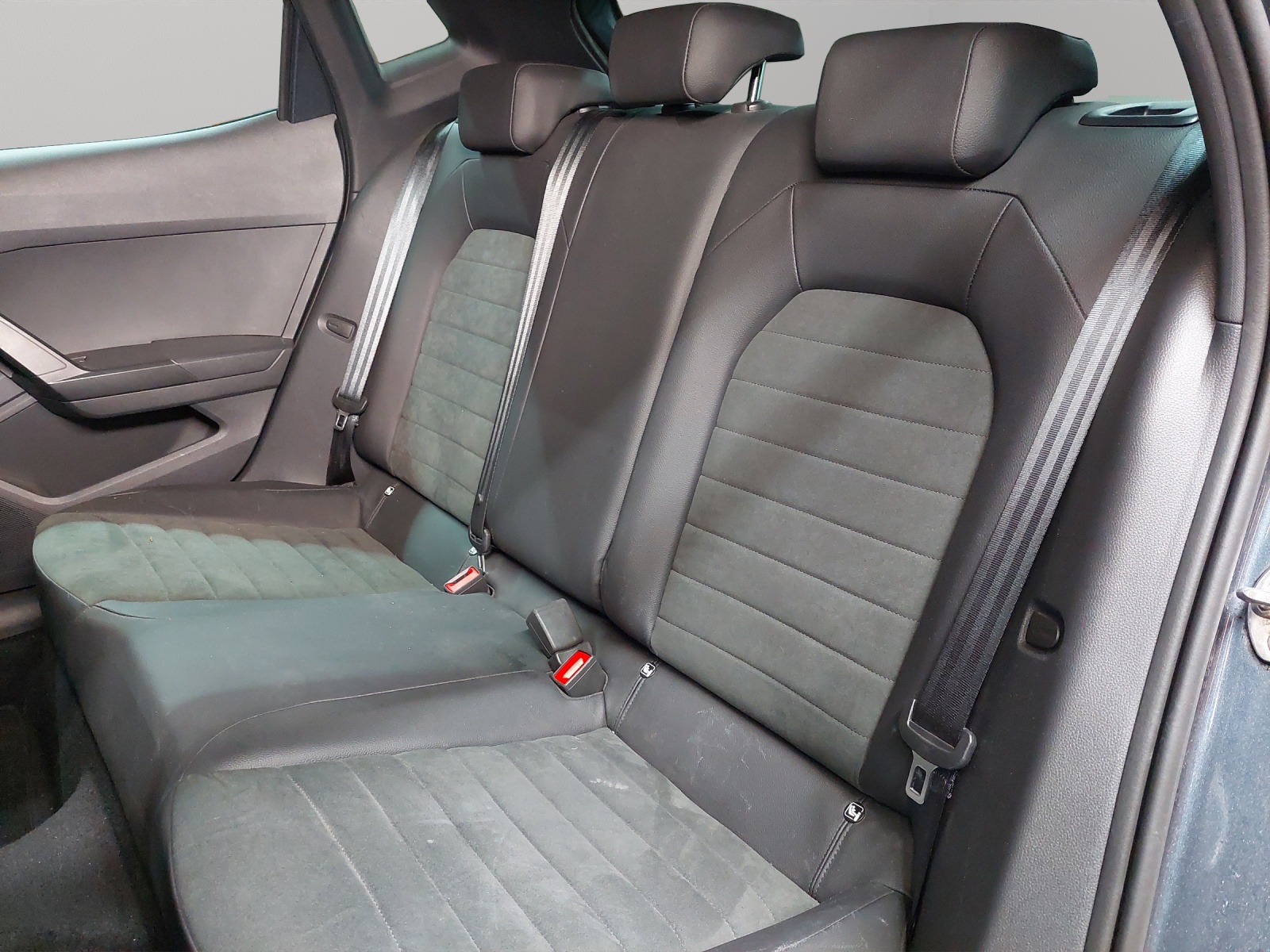 SEAT Ibiza 1.0 EcoTSI FR DSG-image-7