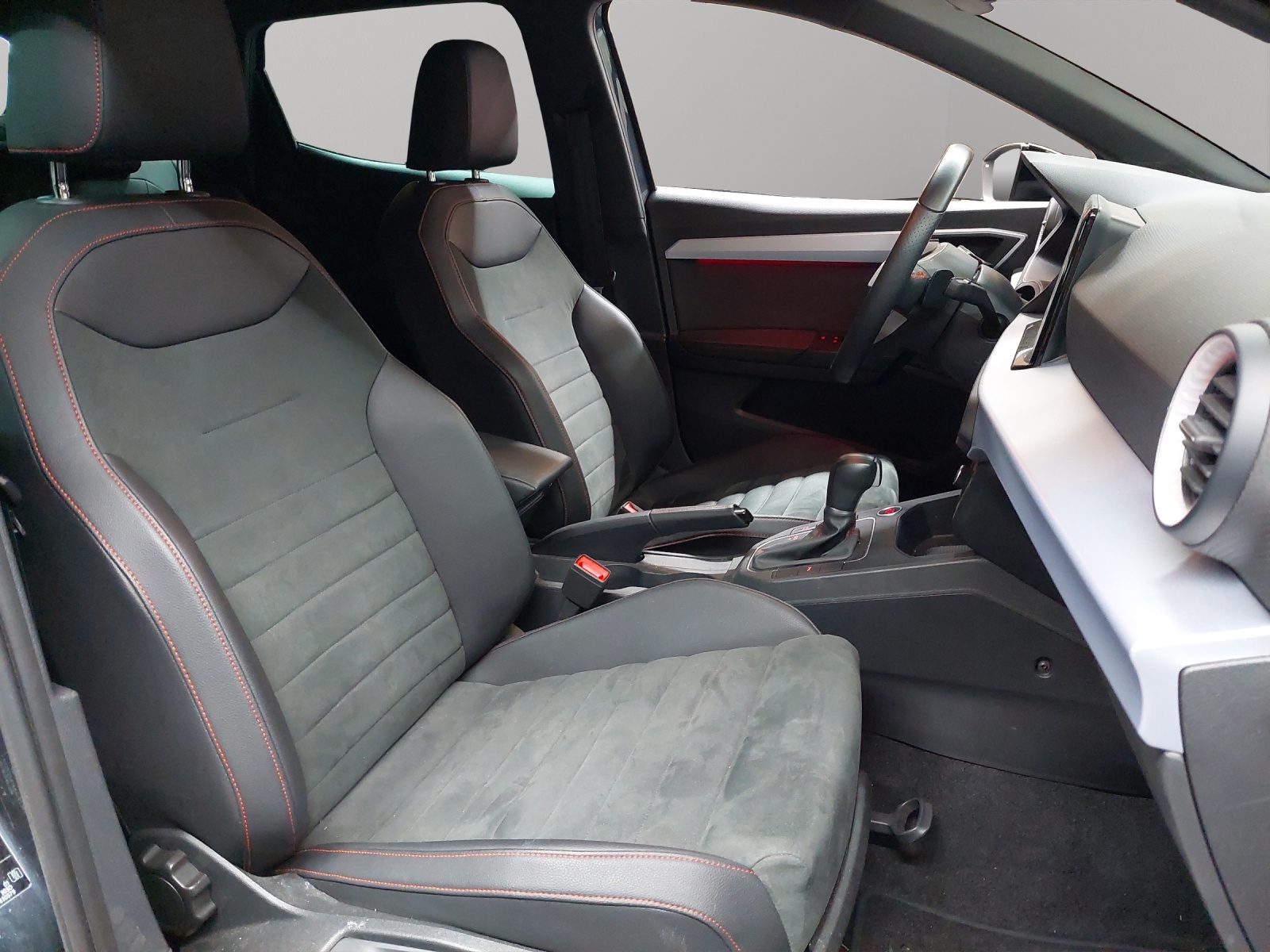 SEAT Ibiza 1.0 EcoTSI FR DSG-image-8