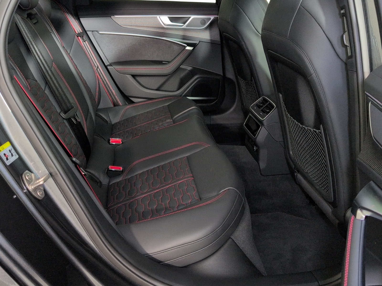 AUDI RS6 Avant 4.0 TFSI V8 quattro-image-10