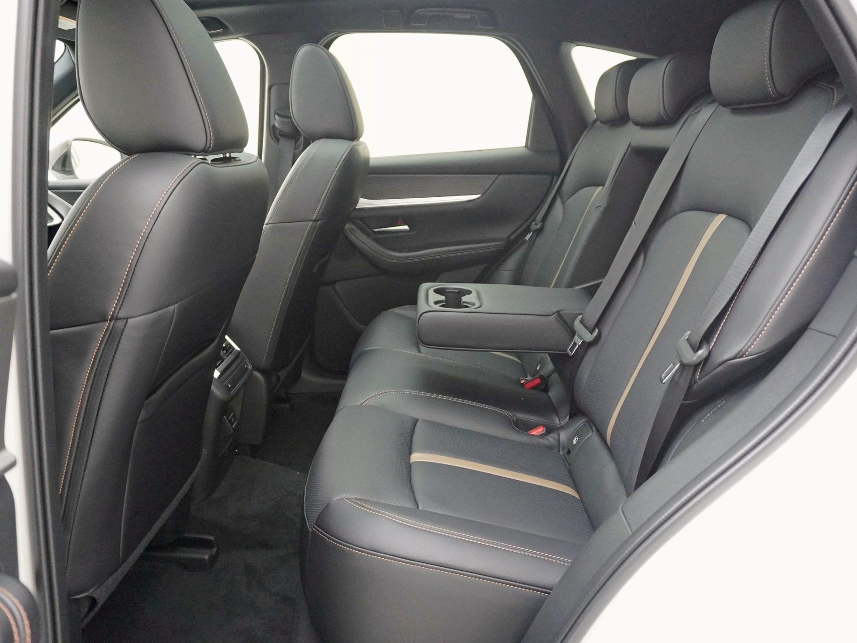 MAZDA CX-60 2.5 PHEV Homura Plus Gratis Mazda Service Pack 4 Jahre /80'000 km-image-17