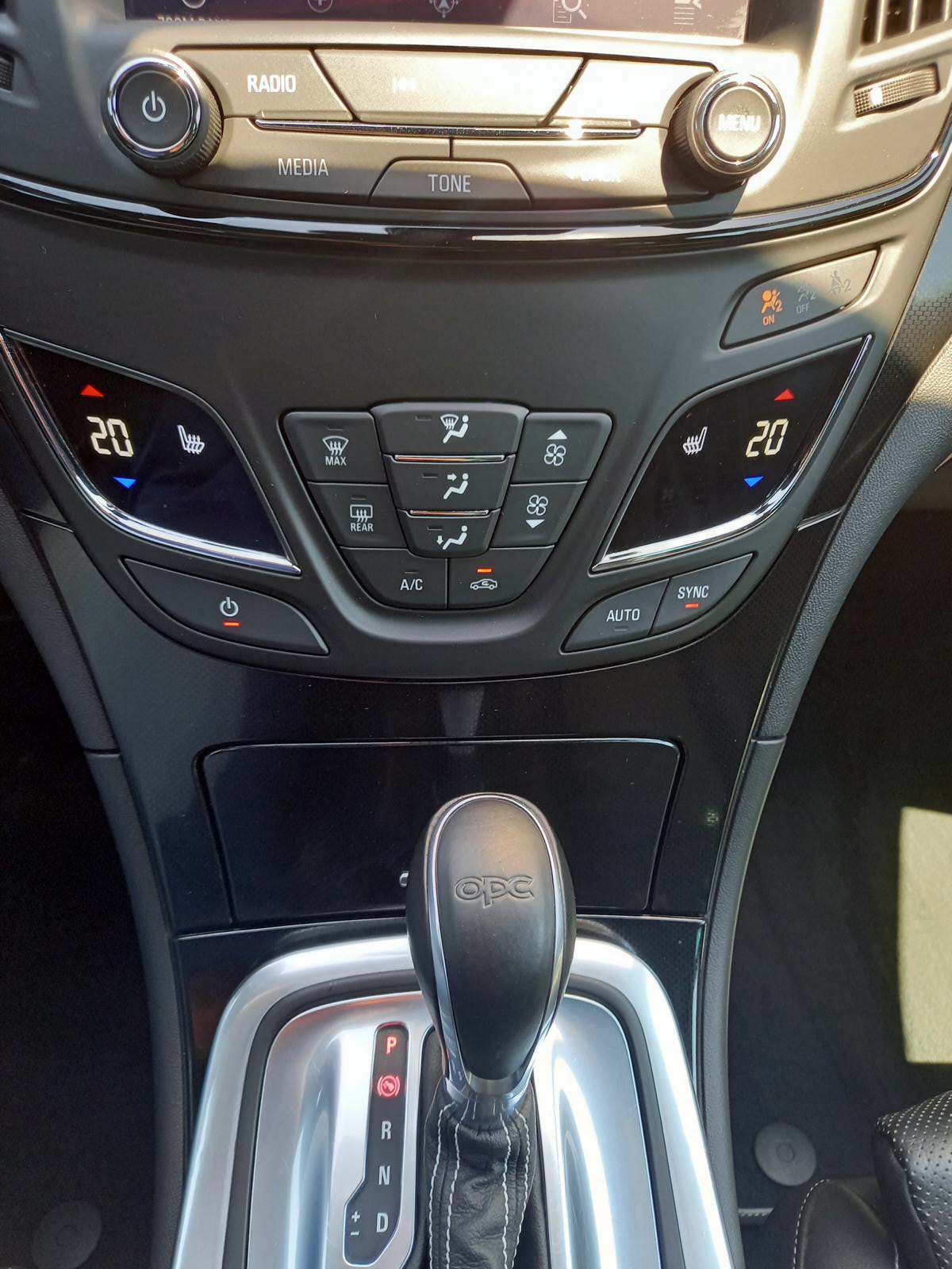 OPEL Insignia 2.8 Turbo OPC 4WD Automatic-image-8