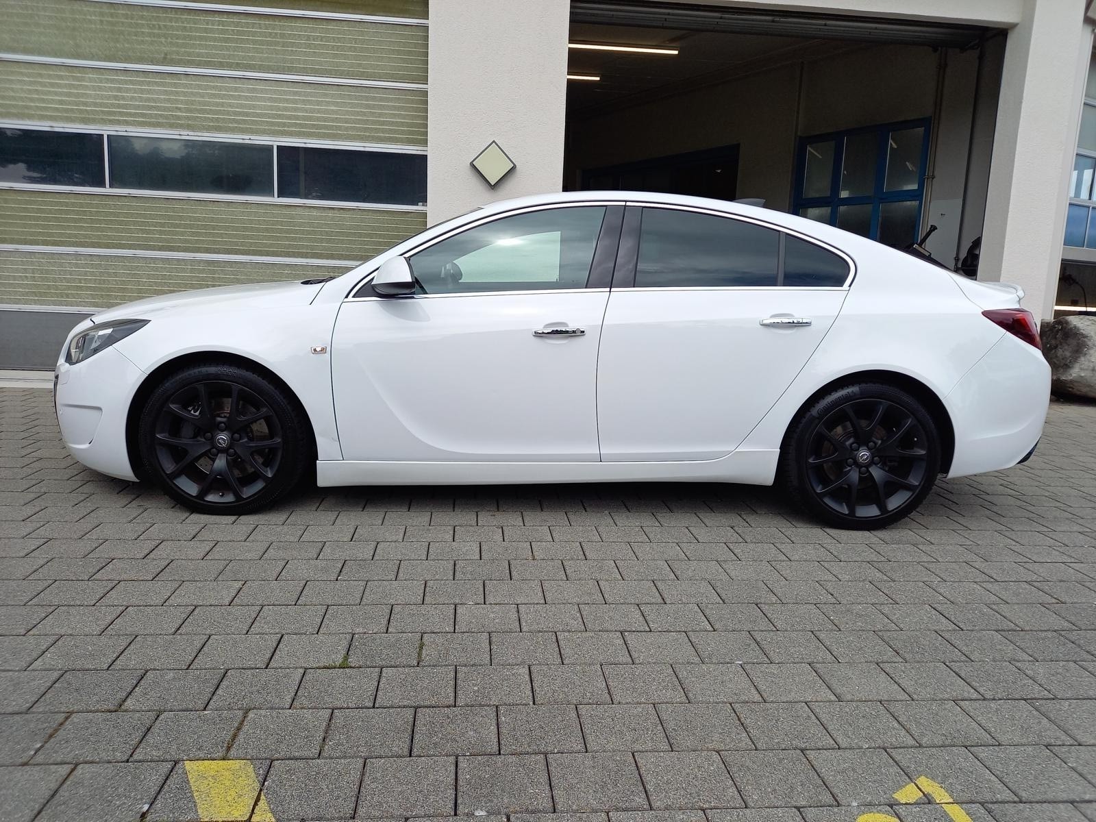OPEL Insignia 2.8 Turbo OPC 4WD Automatic-image-2