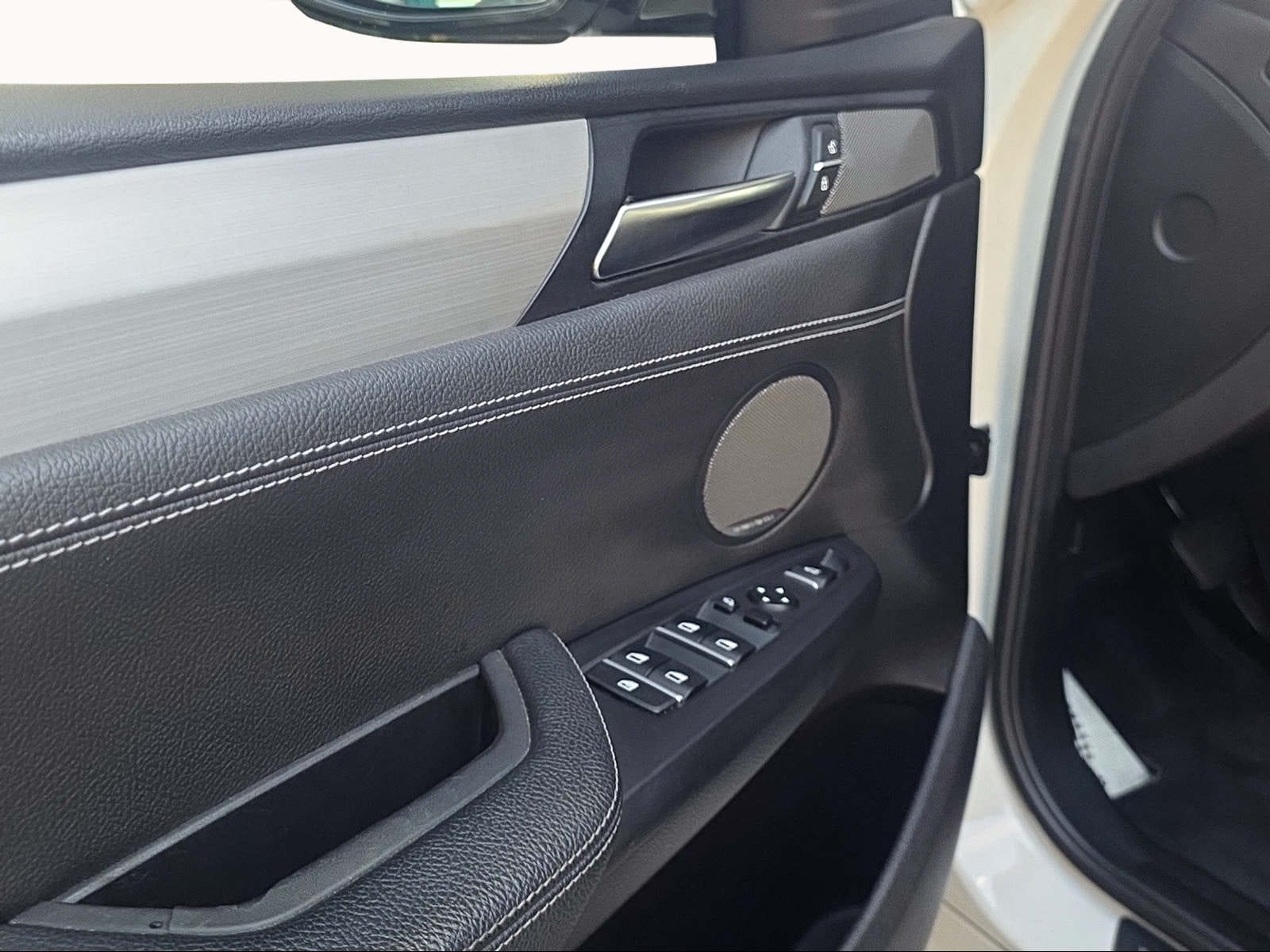 BMW X4 M 40i Steptronic-image-11