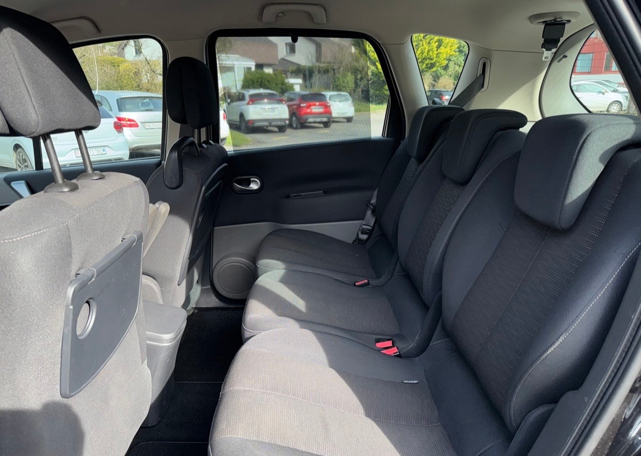 RENAULT Scénic 2.0 dCi Dynamique Automatic-image-8