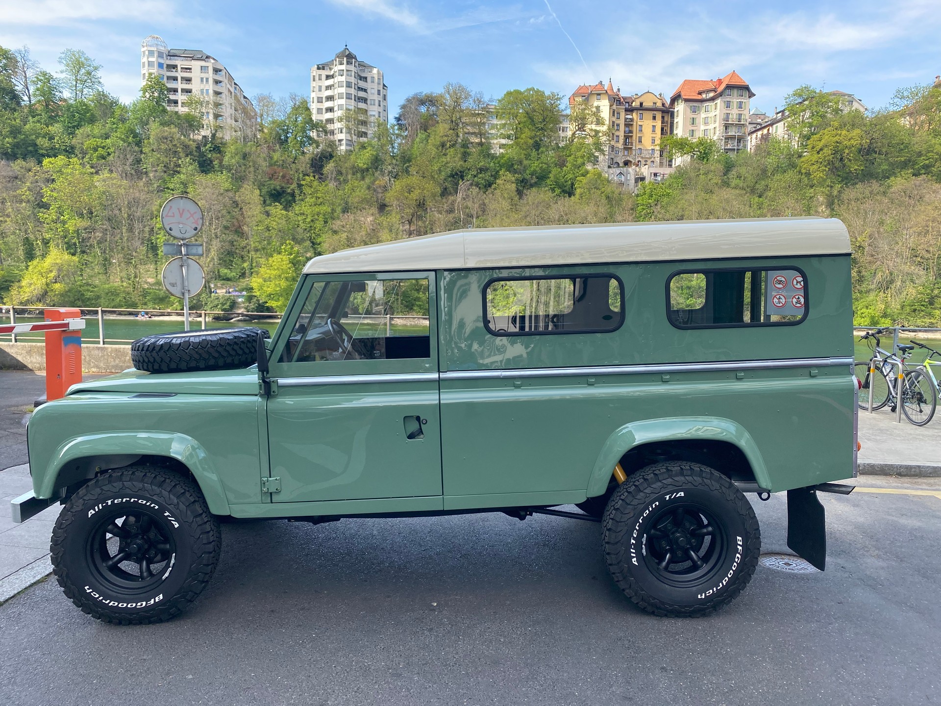 LAND ROVER 3.5 V8 Station Wagon - Cabriolet-image-2