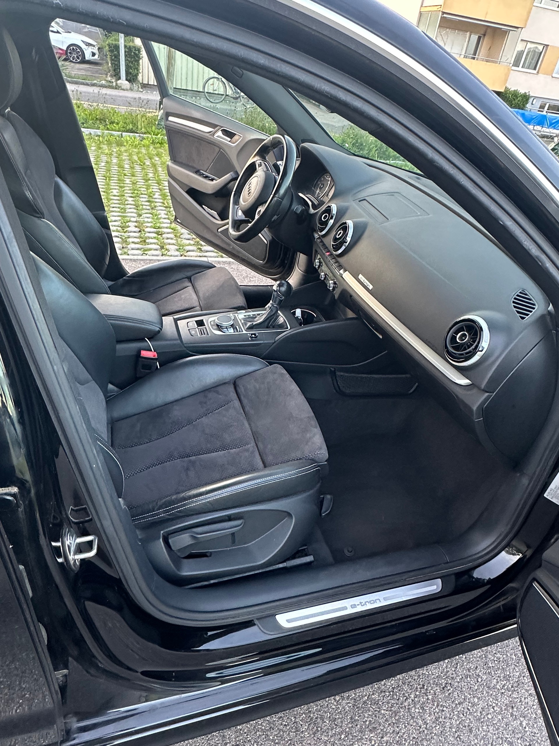 AUDI 1.4 T FSI e-tron Attract. S-Tr-image-5