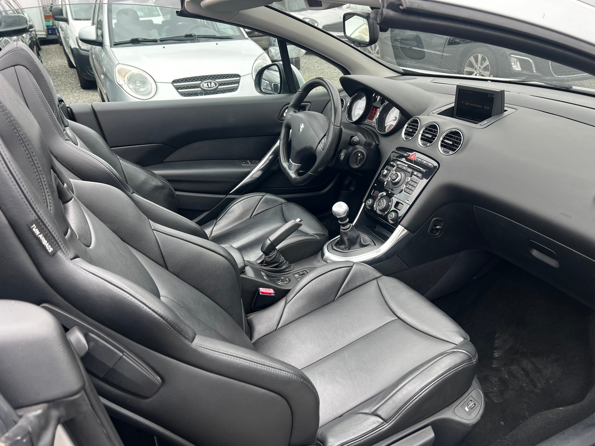 PEUGEOT 308 CC 1.6 16V Turbo Sport Pack-image-9