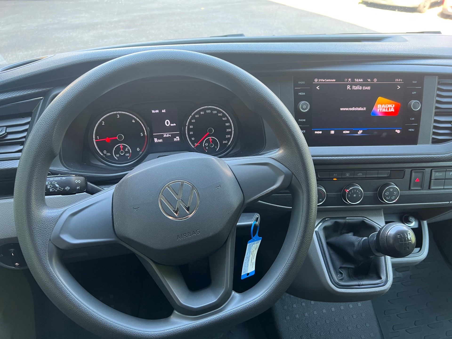 VW T6.1 2.0 TDI-image-6