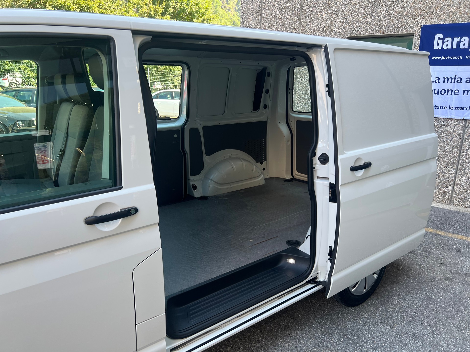 VW T6.1 2.0 TDI-image-13