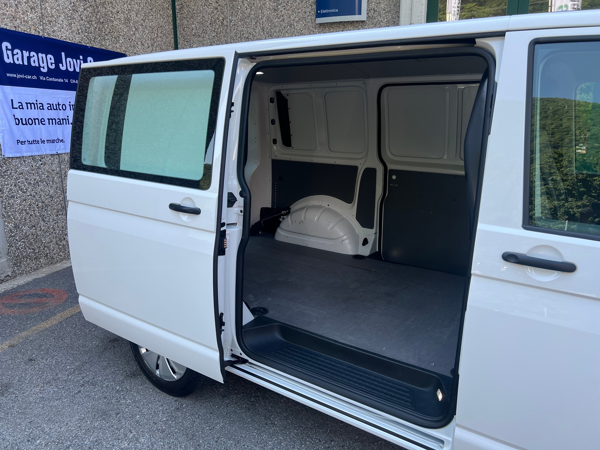 VW T6.1 2.0 TDI-image-11