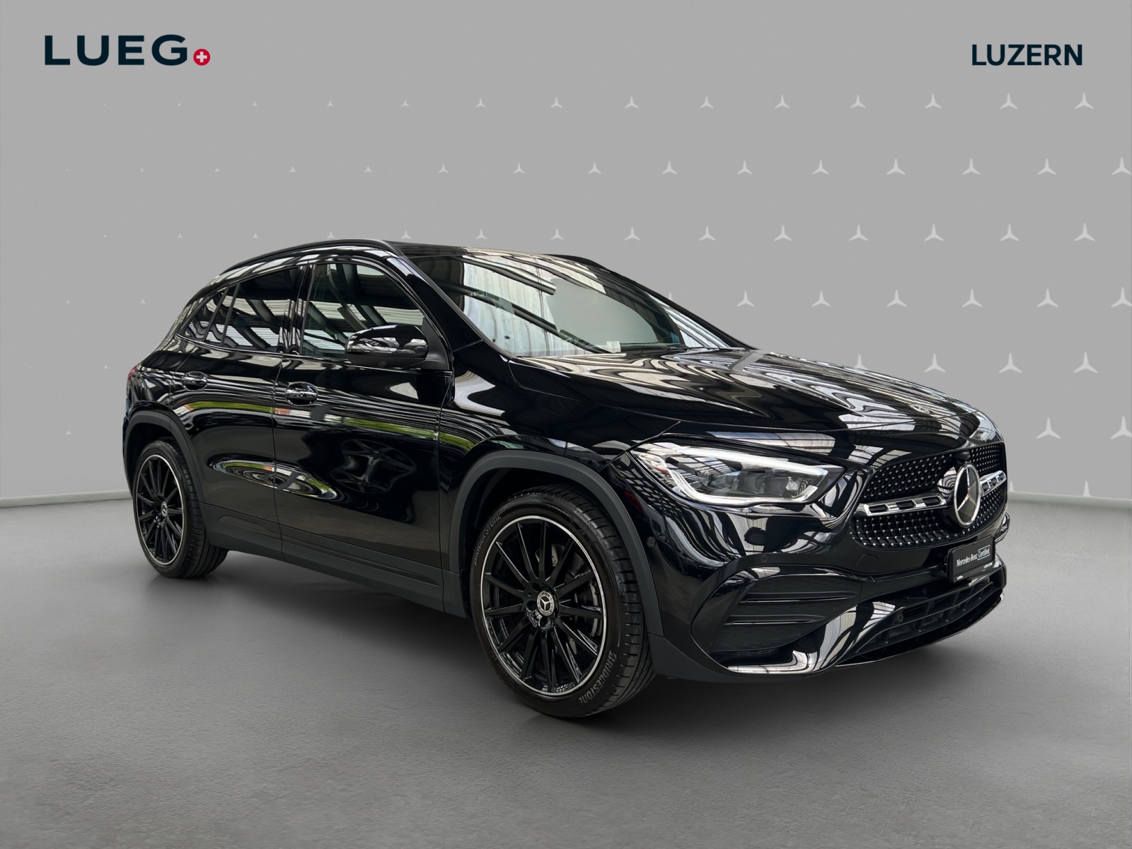 MERCEDES-BENZ GLA 250 4Matic AMG Line 8G-DCT-image-4