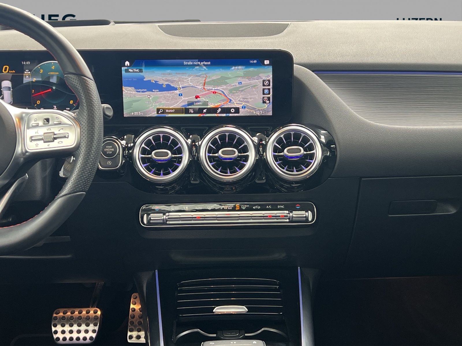 MERCEDES-BENZ GLA 250 4Matic AMG Line 8G-DCT-image-11