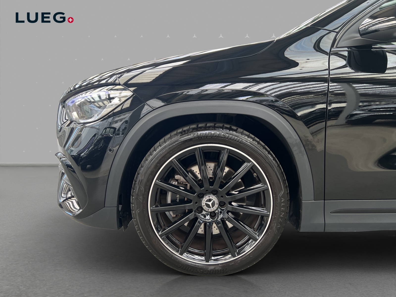 MERCEDES-BENZ GLA 250 4Matic AMG Line 8G-DCT-image-6