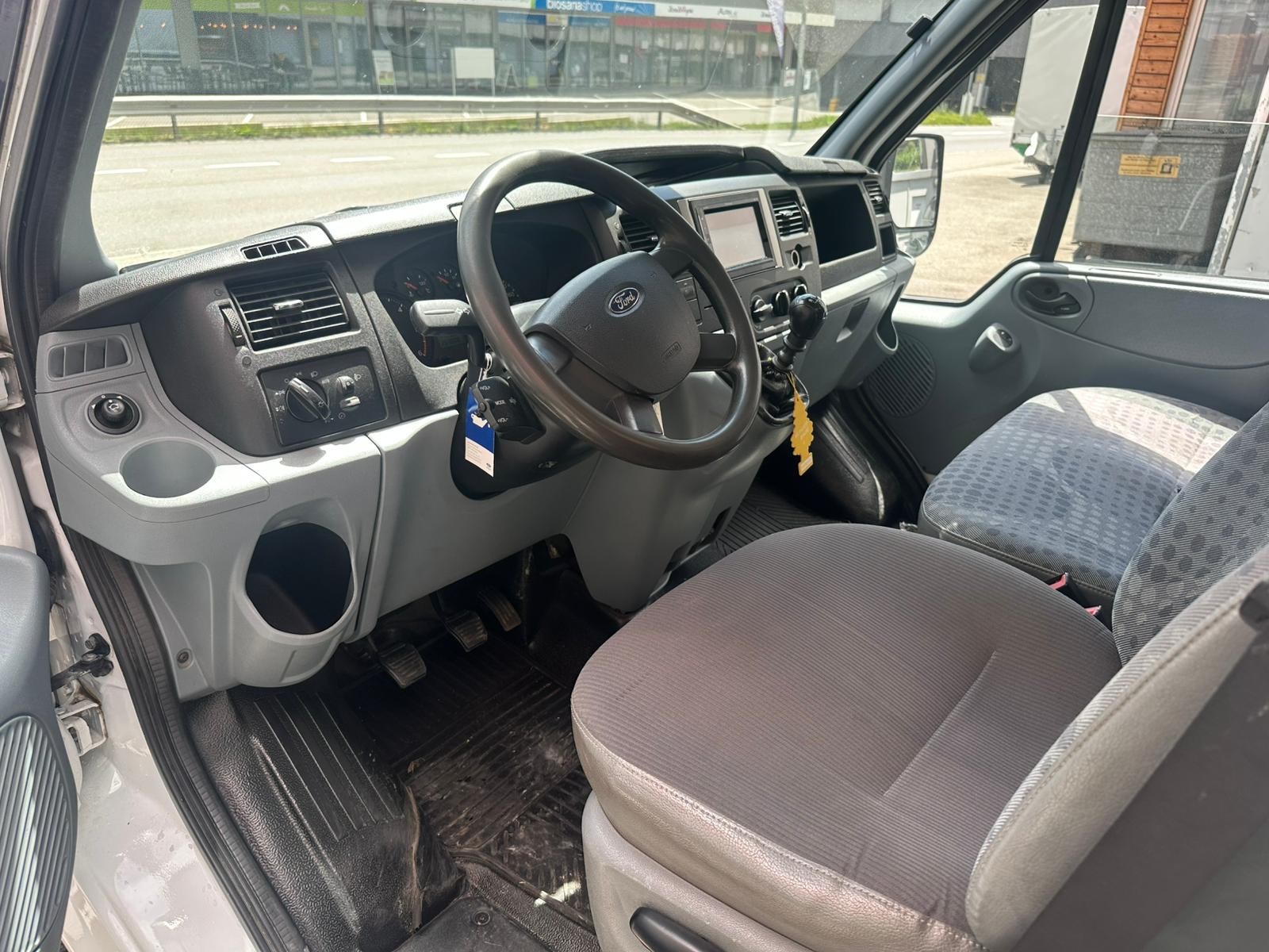 FORD Transit 350M Level 3-image-6