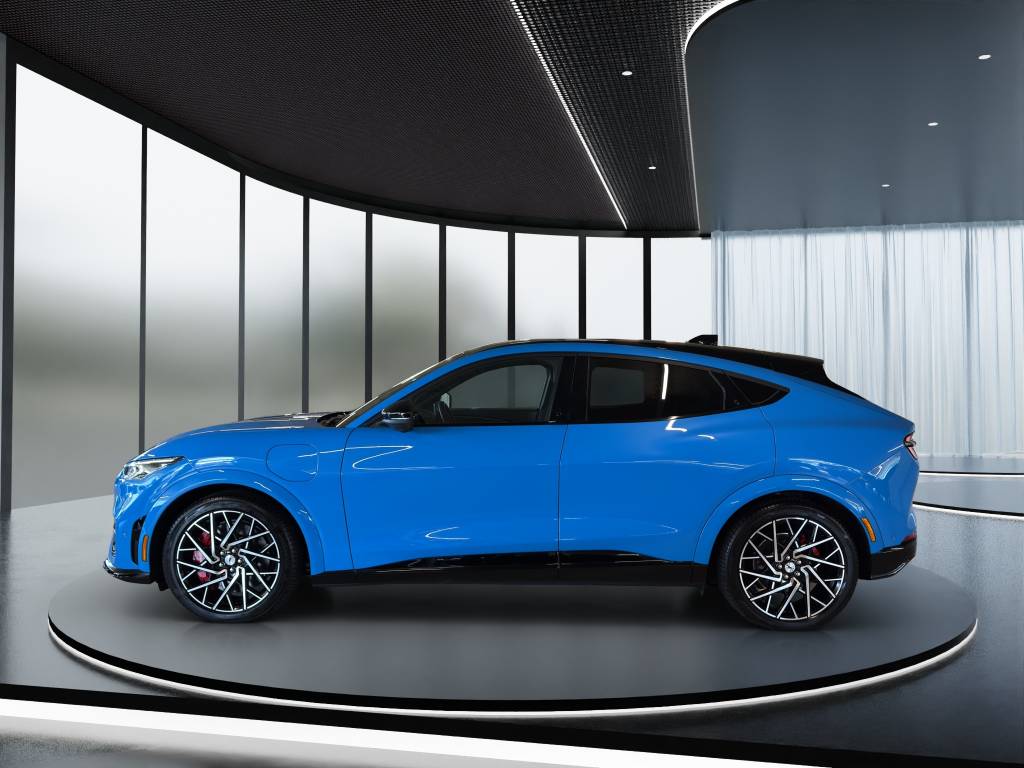 FORD Mustang MACH-E GT AWD 91 kWh-image-2