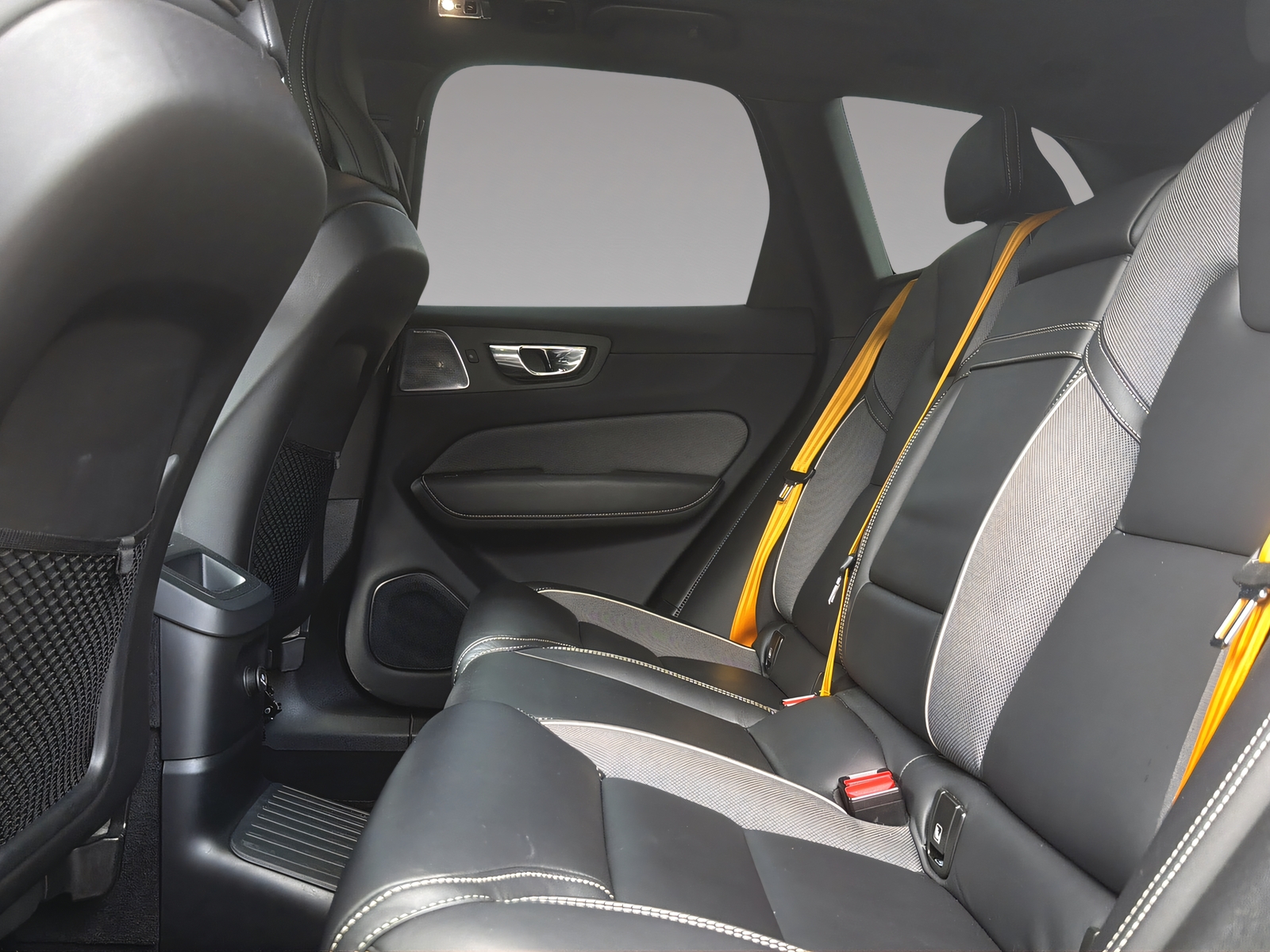 VOLVO XC60 T8 eAWD Polestar Geartronic-image-15