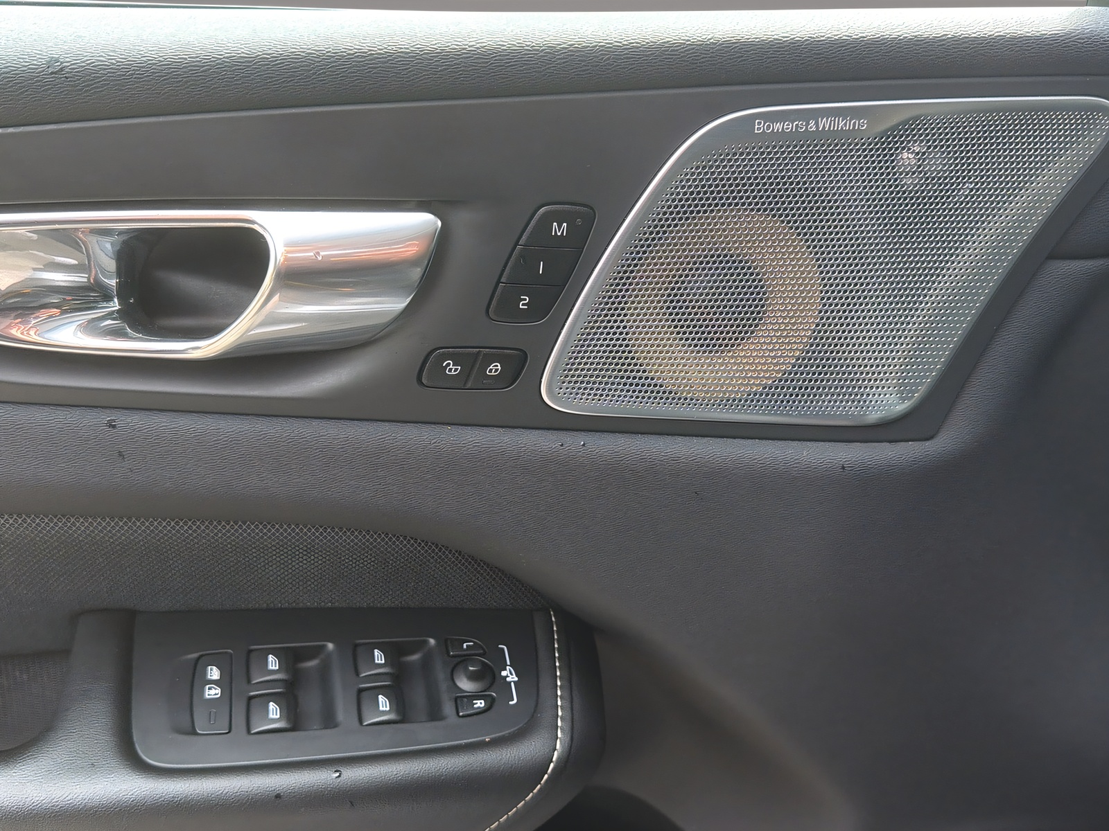 VOLVO XC60 T8 eAWD Polestar Geartronic-image-6
