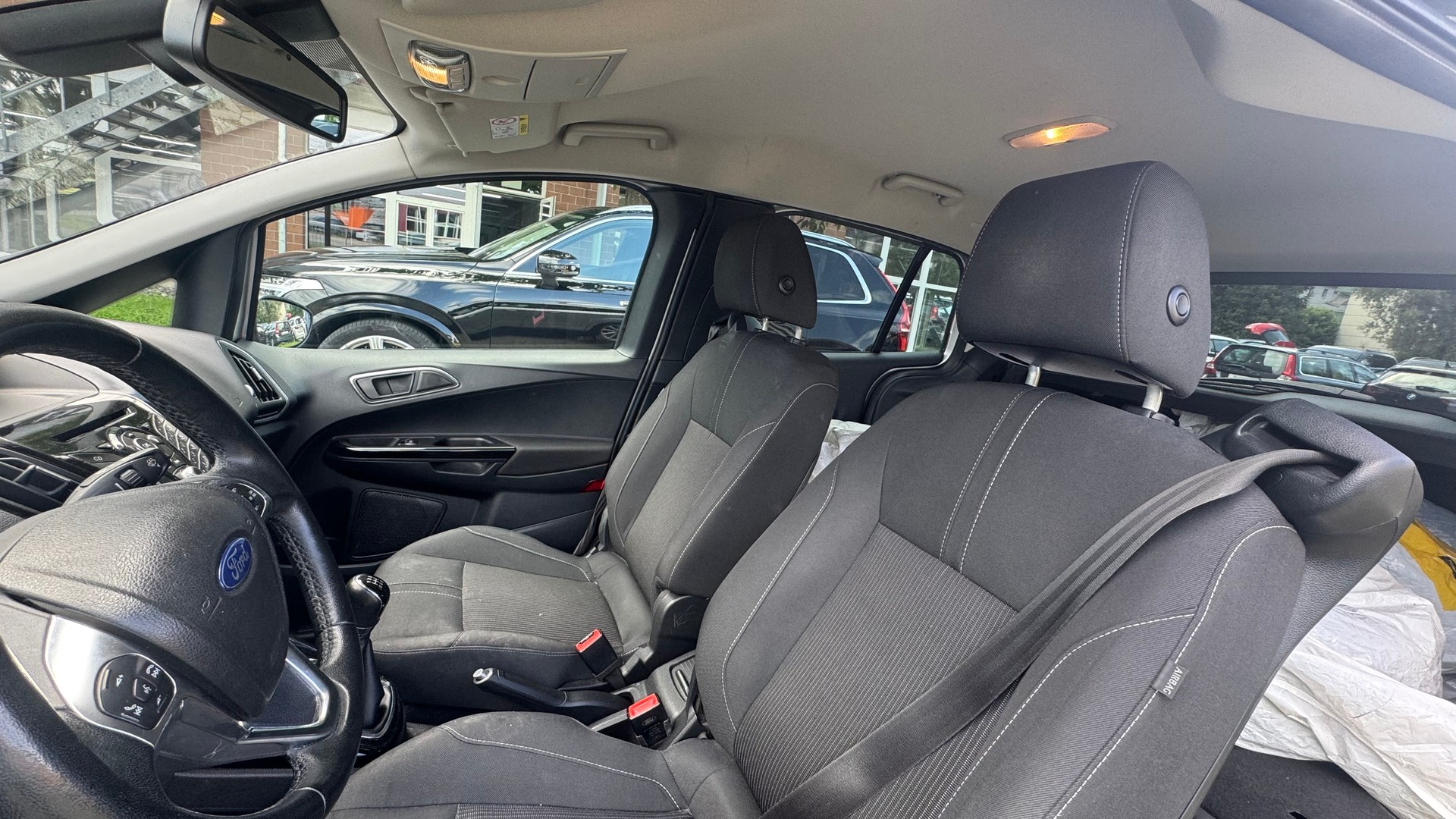 FORD B-Max 1.0 SCTi Titanium-image-7