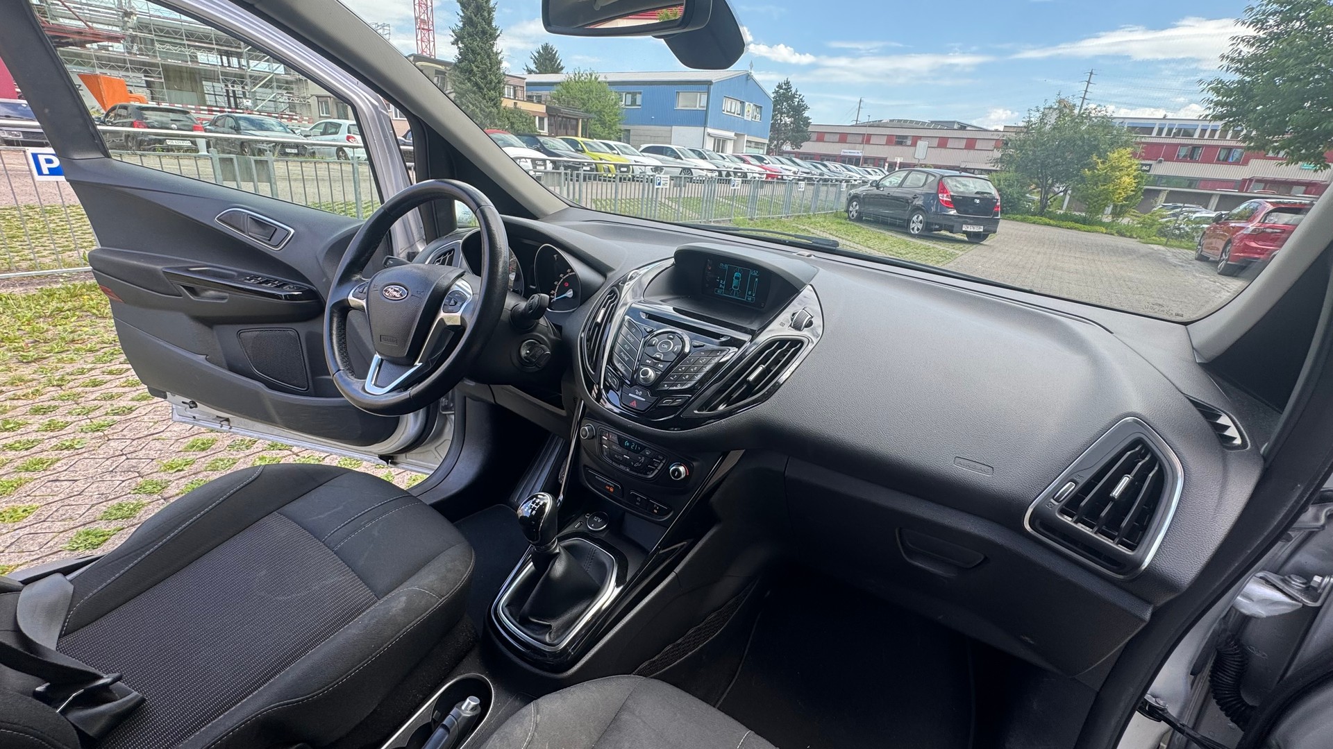 FORD B-Max 1.0 SCTi Titanium-image-8