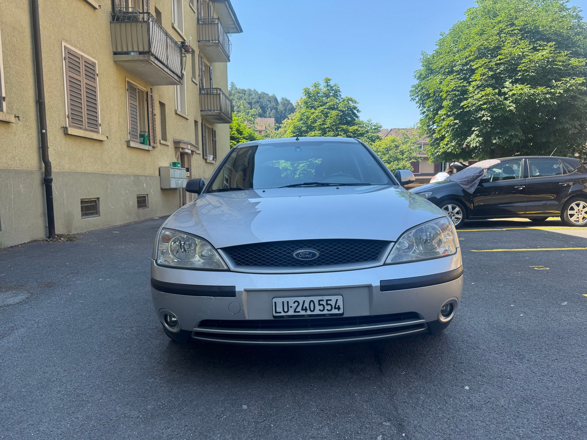 FORD Mondeo 2.0i 16V Ambiente-image-1