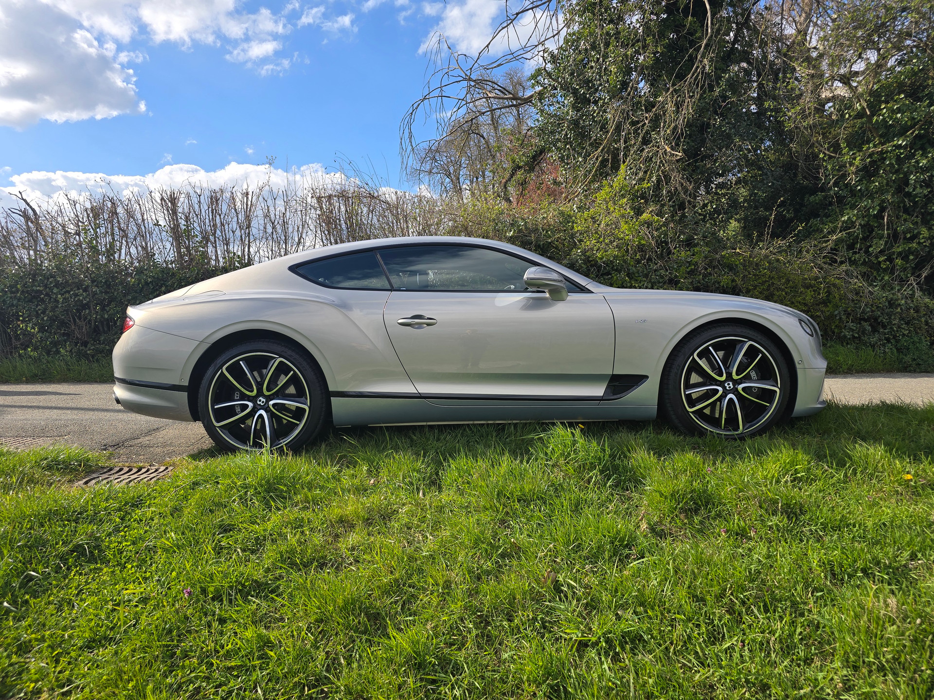 BENTLEY Continental GT 4.0 V8-image-4