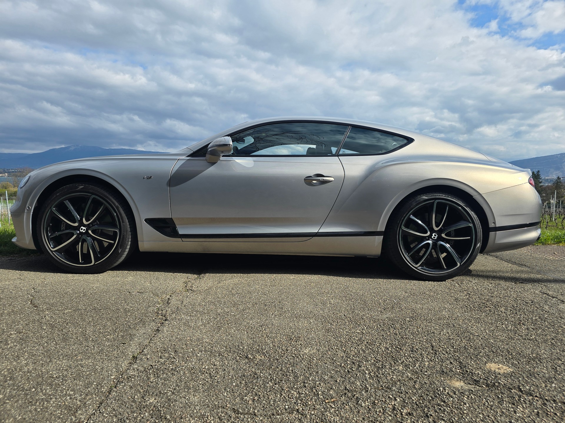 BENTLEY Continental GT 4.0 V8-image-3
