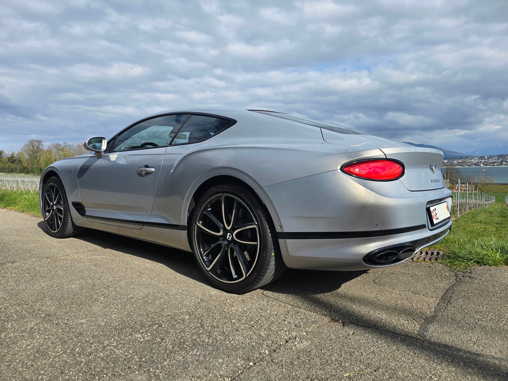BENTLEY Continental GT 4.0 V8-image-2