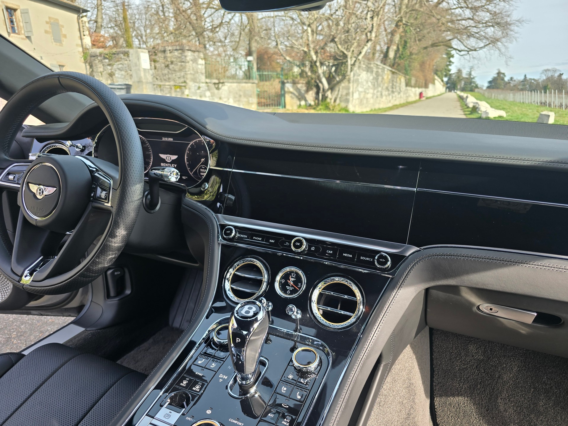 BENTLEY Continental GT 4.0 V8-image-9