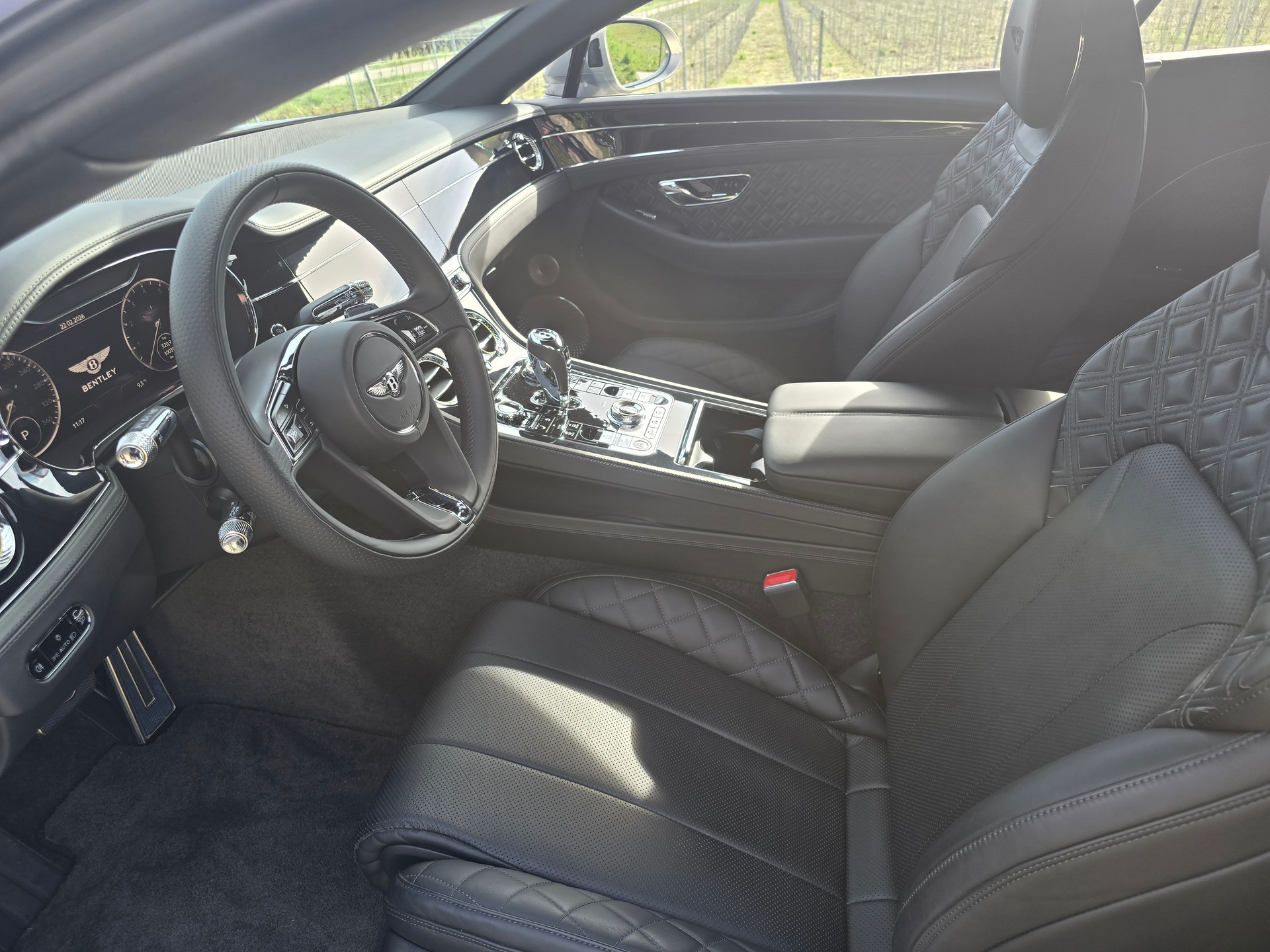 BENTLEY Continental GT 4.0 V8-image-5