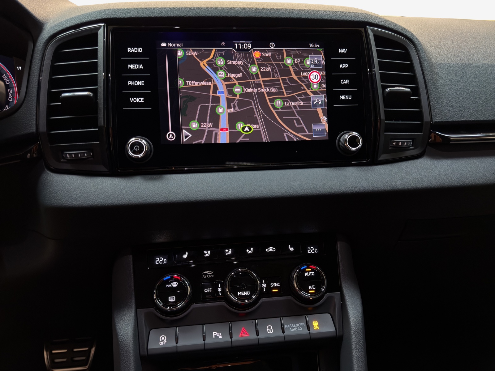 SKODA Karoq 2.0 TSI SportLine 4x4 DSG-image-10